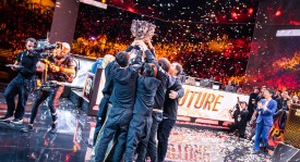 伦敦邀请赛：中国电竞战队RNG零封欧洲强队MAD成功卫冕冠军